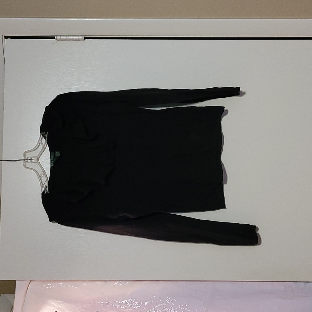 Lauren Ralph Lauren V-neck ruffle, size small, black